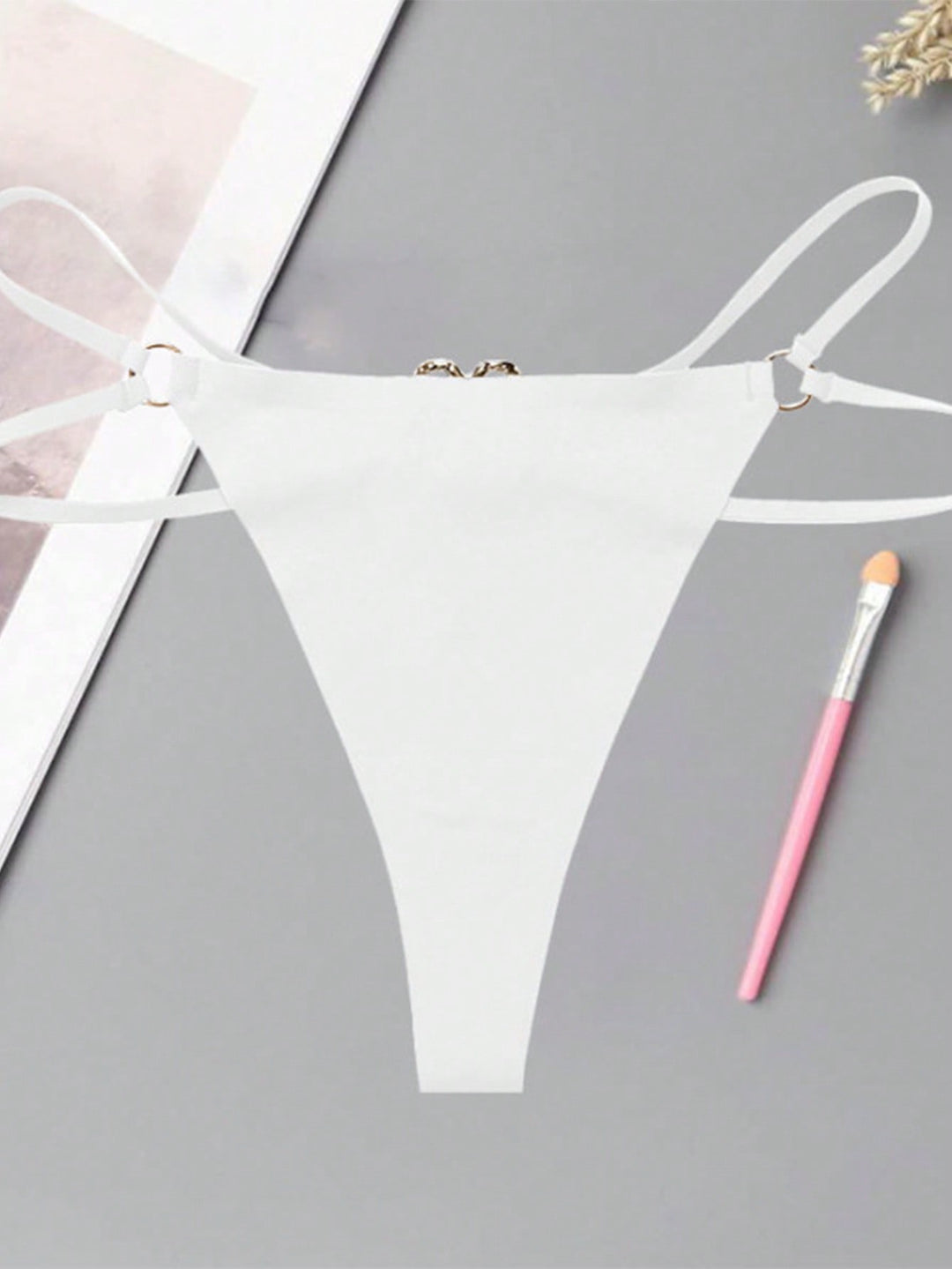 顔写真入りカスタムTバック、写真入りブリーフ、顔写真入りTバック、顔写真入りパーソナライズ下着、顔写真入り下着、写真入りTバック、女性用カスタムTバック、花嫁用カスタムTバック、ウェディングシャワーギフト、花嫁用下着、アニバーサリー