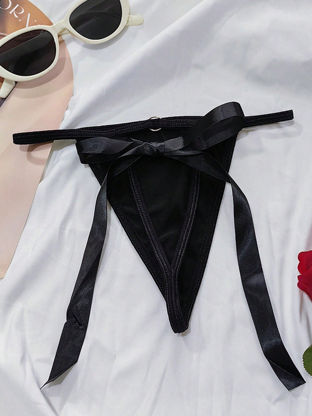 Customized Rhinestone Metal Letters, Sexy Seamless Underwear In Europe And America, Women's Low Waist, Thin Belt And Big Bow Funny Thong With Beautiful Buttocks,Christmas Costumes,Christmas Presents,Merry Christmas,Customized Christmas Underwear