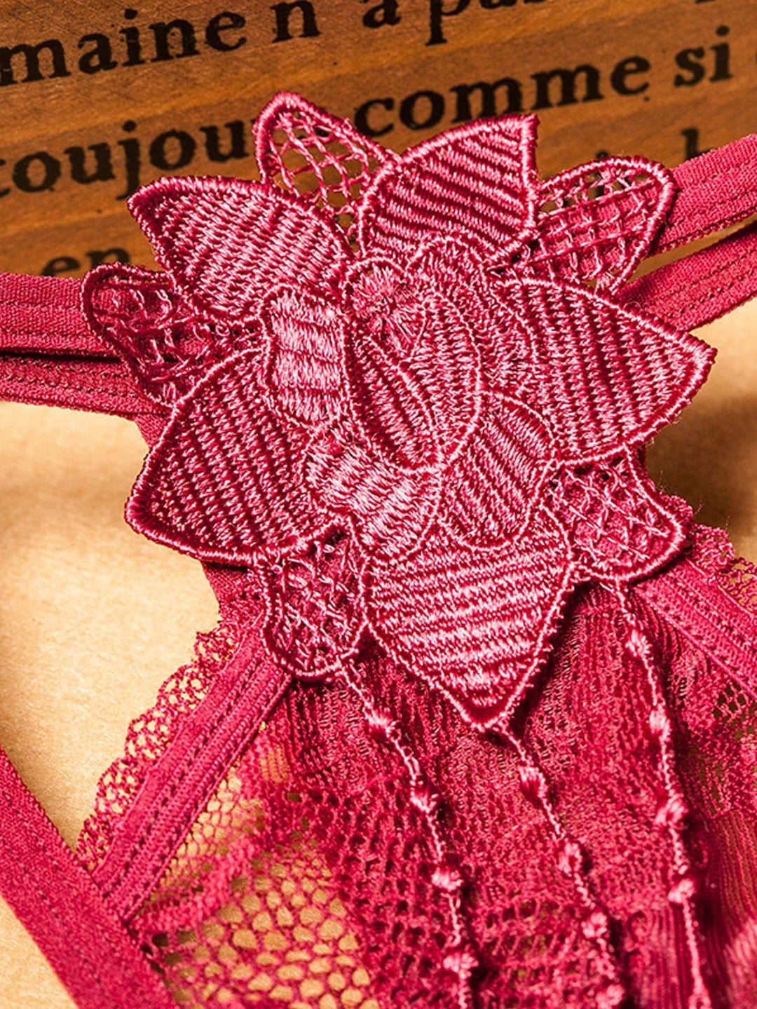 カスタムテキスト。サイドストラップ下着レディースレースセクシー大きいサイズ軽量高級ストラップ中空T字型パンツローウエストTパンツ。クリスマス。