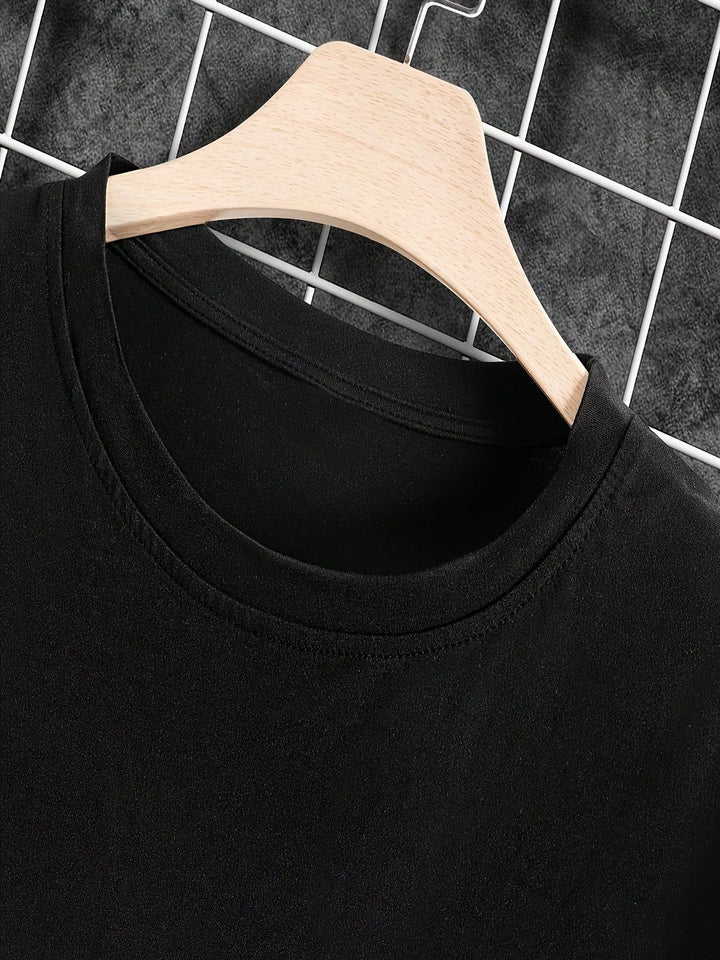 1PCS  Piece Of 100% Pure Cotton T-Shirt With Cartoon Prints. It Is A Fashionable Men's T-Shirt. This Round-Necked Pure Cotton Short-Sleeved T-Shirt Is Suitable For Outdoor Sports And Can Be Worn For Daily And Fashionable Dressing.